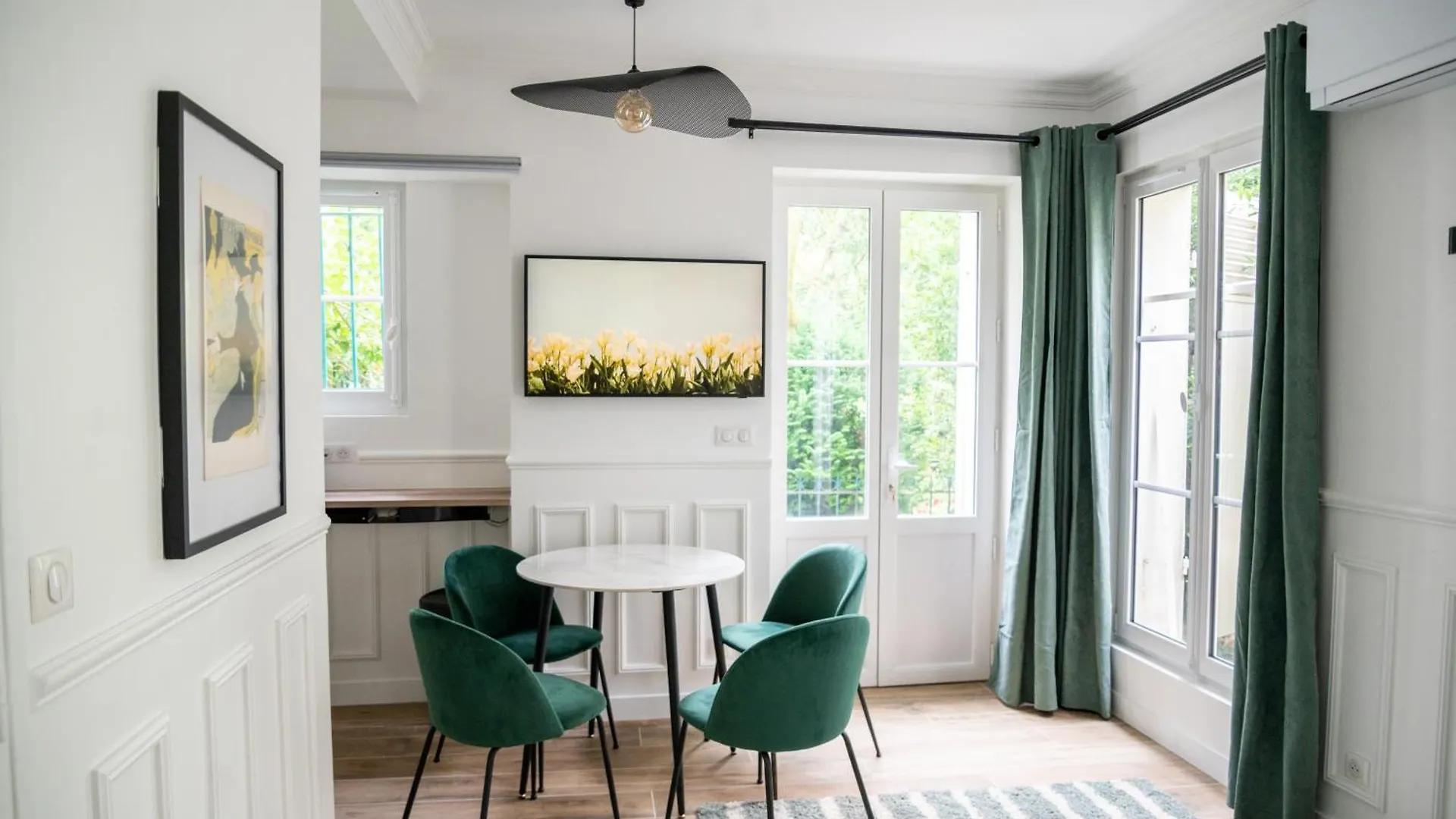 Cosy Suite With A Terrasse In A Calm Area location
